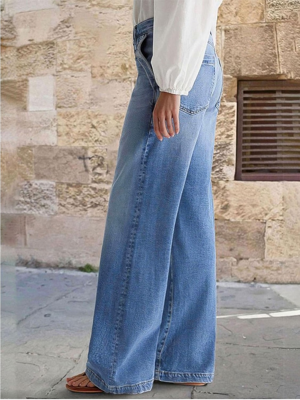 Flamingals Wide Leg Cuffed Jeans Light Wash Denim Size Small
